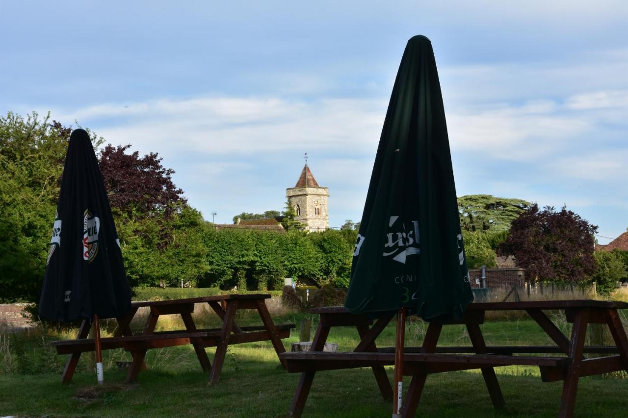 The Bell Inn Солсбери Экстерьер фото