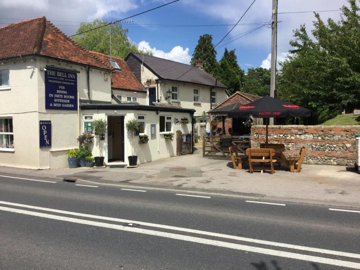 The Bell Inn Солсбери Экстерьер фото
